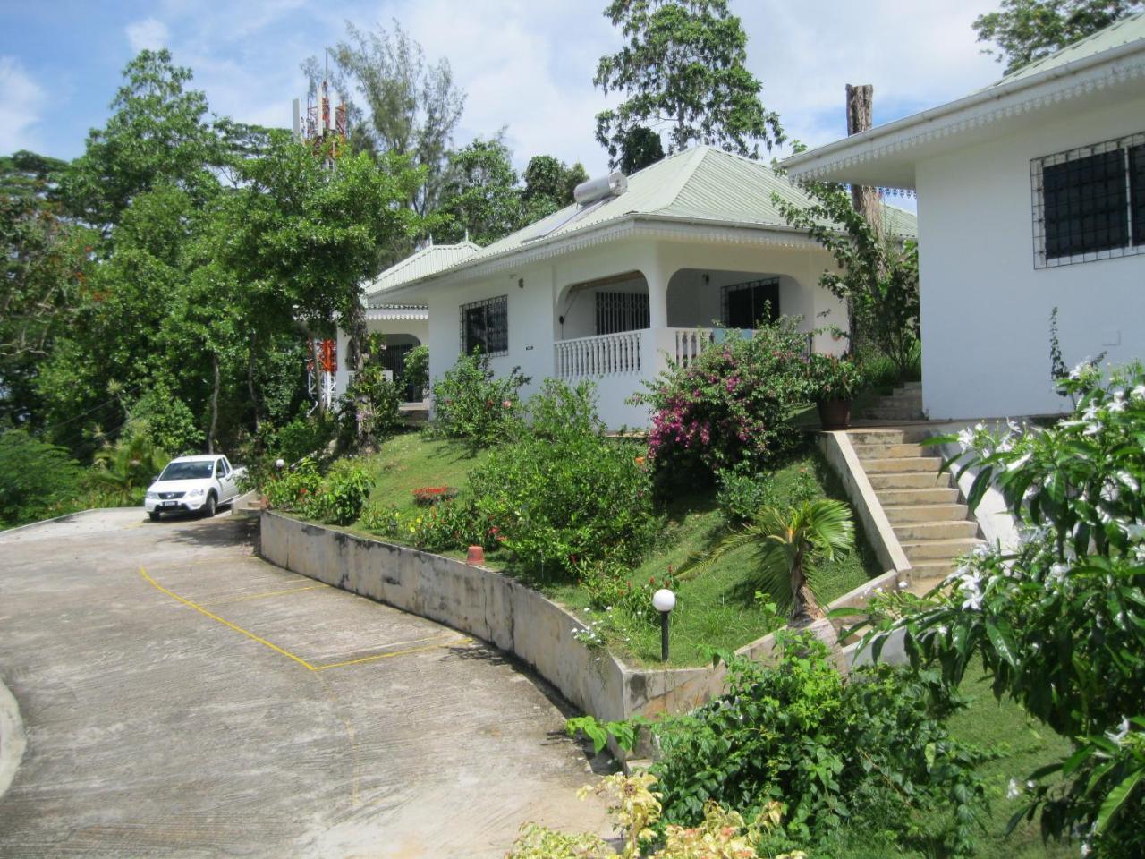 Chepsted Chalets Glacis  ภายนอก รูปภาพ