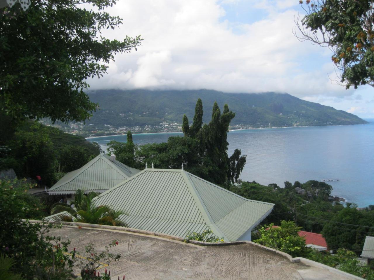 Chepsted Chalets Glacis  ภายนอก รูปภาพ