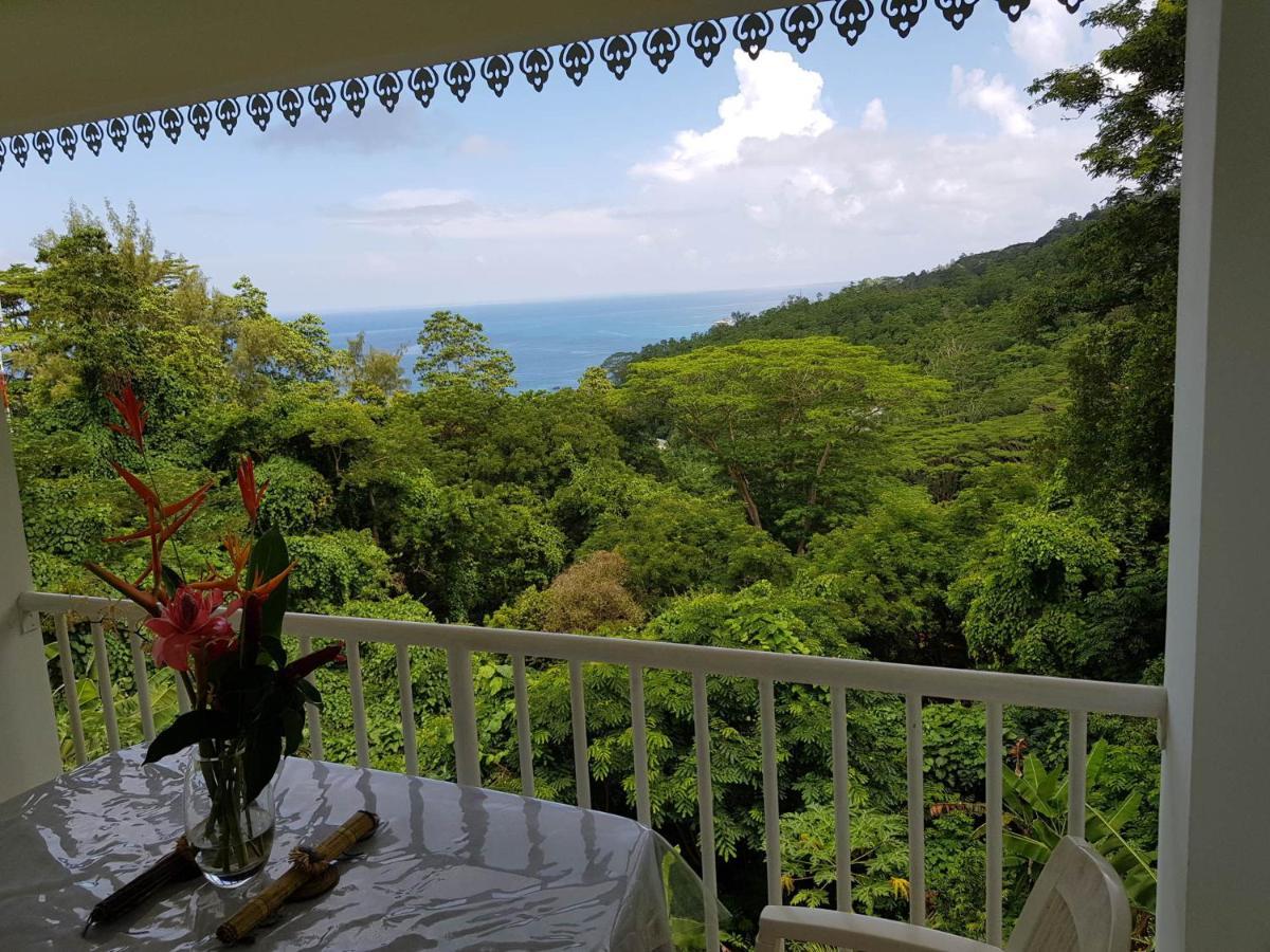 Chepsted Chalets Glacis  ภายนอก รูปภาพ