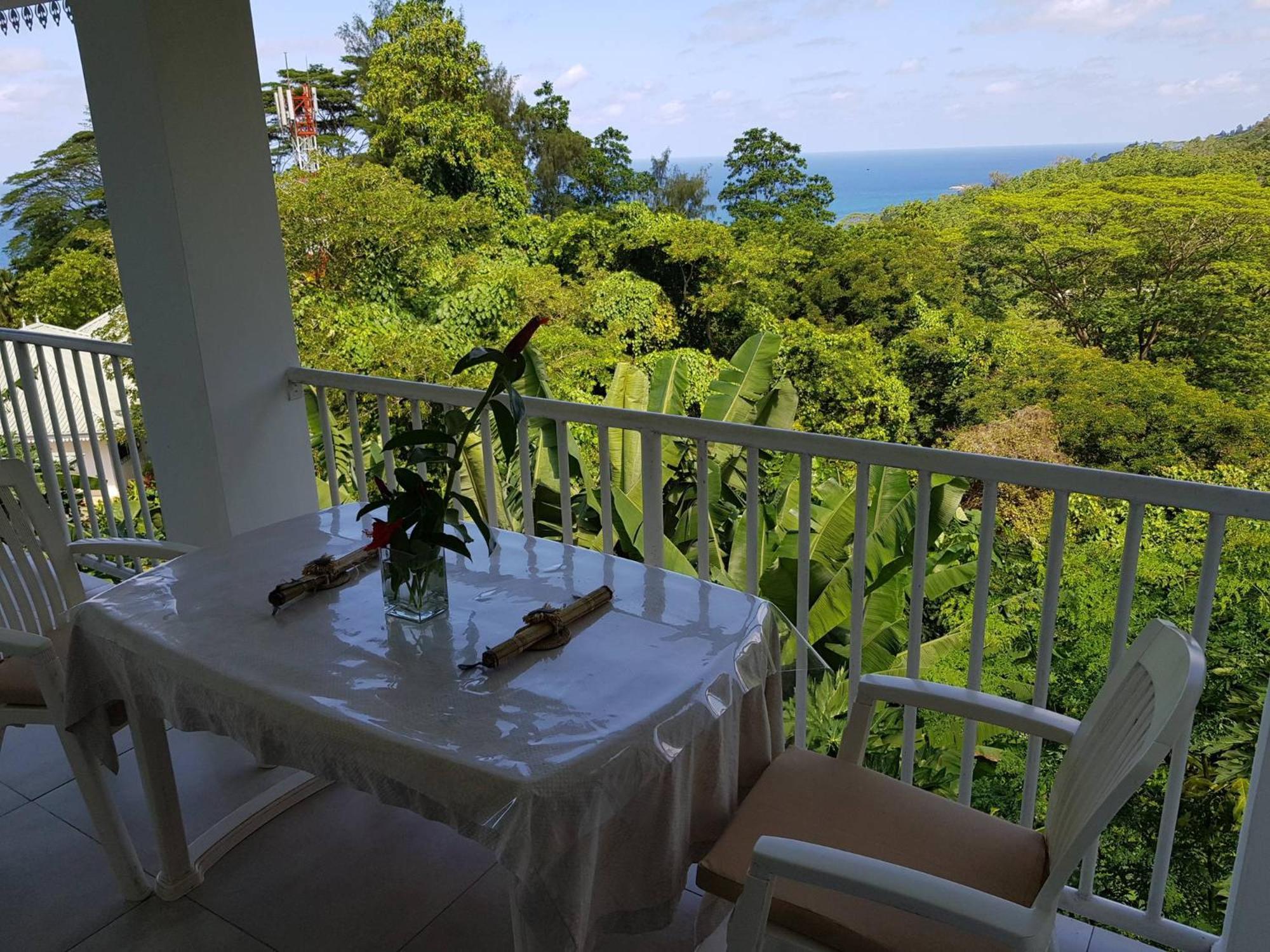 Chepsted Chalets Glacis  ภายนอก รูปภาพ