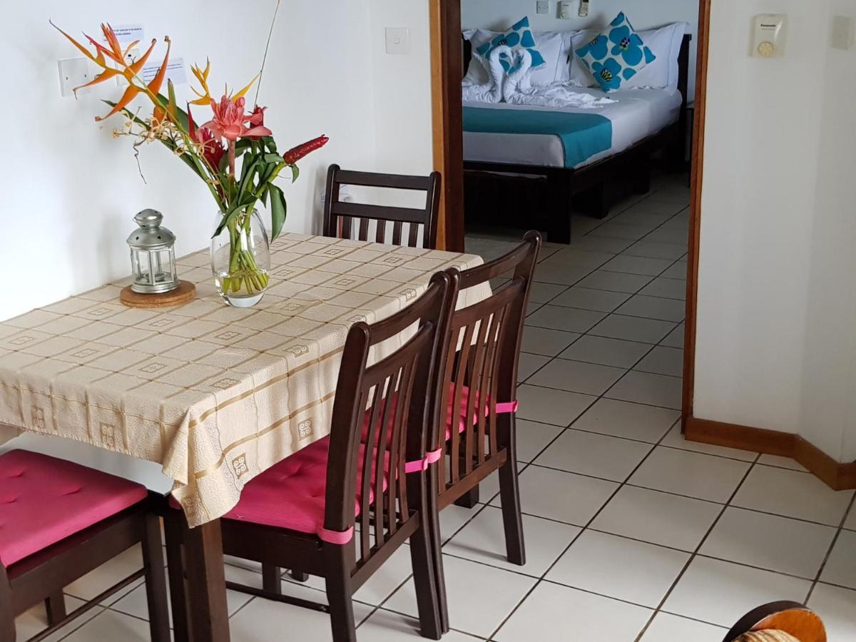 Chepsted Chalets Glacis  ภายนอก รูปภาพ