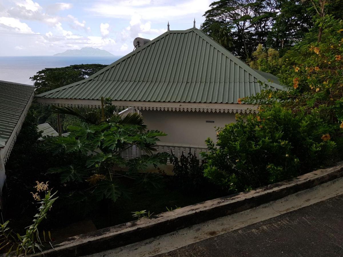 Chepsted Chalets Glacis  ภายนอก รูปภาพ