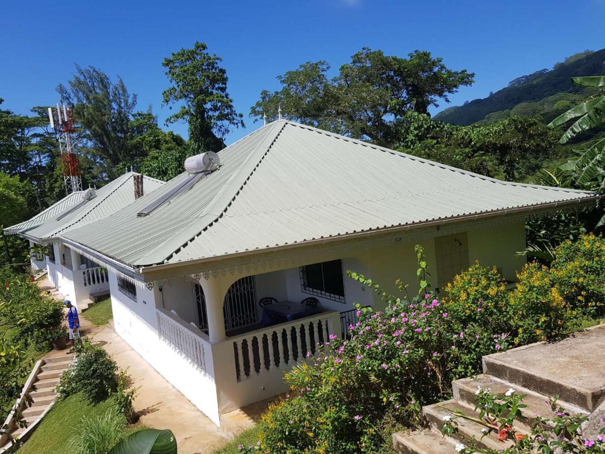 Chepsted Chalets Glacis  ภายนอก รูปภาพ